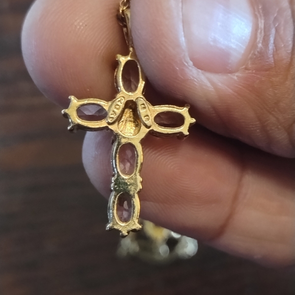 Avon Vintage Pink Stone Cross Pendant White Crystal Center Gold-tone Chain 18.5” - Picture 3 of 3